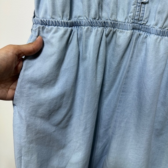 Dex | Button Front Tencel Sleeveless Cropped Utility Jumpsuit - Picture 7 of 10